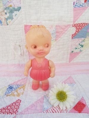 画像1: Little Girl Plastic doll