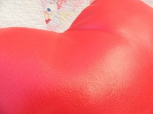 画像4: PVC Heart Cushion Red