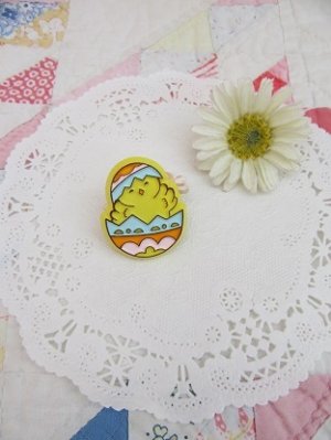 画像1: Egg in Chick Pin