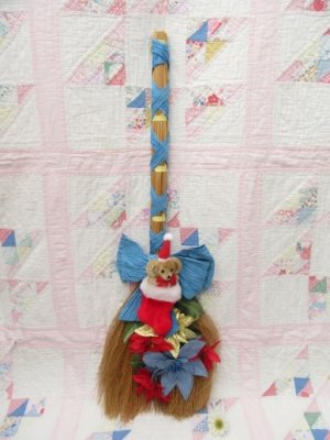 画像1: Christmas Broom Wall Decor