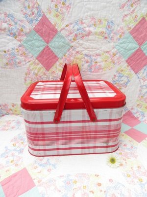 画像1: Metal Picnic Basket Check Red×White