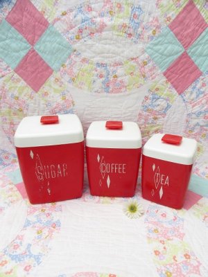 画像1: Plastic Canister Red Diamond