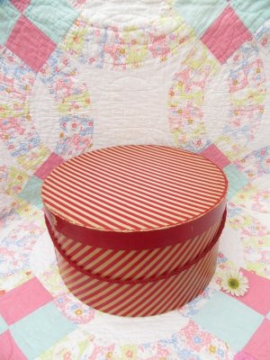 画像1: Candy Stripe Hat Box L