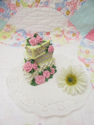 画像1: Rose Cake Figurine