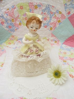 画像1: Lady Figurine Lace Dress