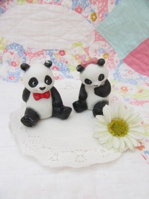 画像1: AVON Twin Panda Figurine