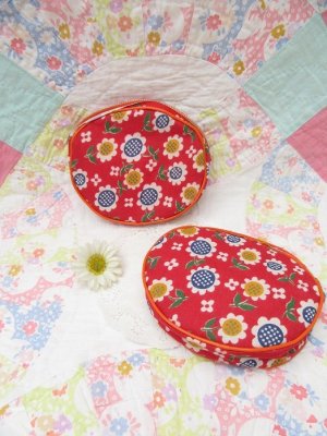 画像1: Flower Print Pouch Red