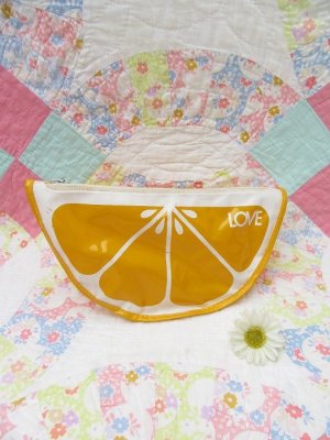 画像1: Lemon Vinyl Zip Pouch