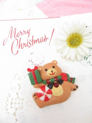 画像1: Gift Bear Plastic Pin