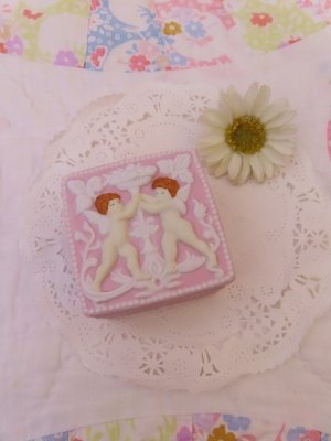 画像1: Twin Angel Trinket Box Pink