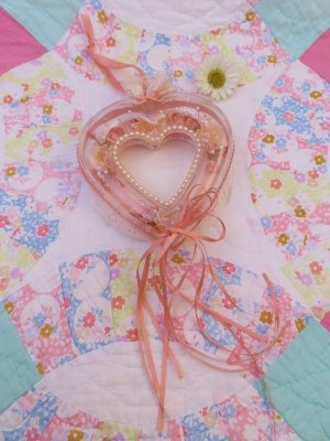 画像1: Romantic Plastic Heart Hanging