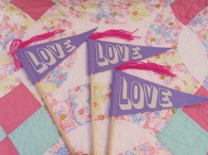 画像4: Pennant Flag LOVE