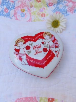 画像1: Twin Angel Heart Trinket Box