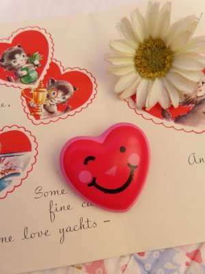 画像1: Smile Heart Pin