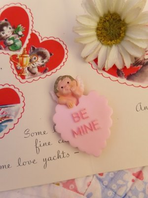 画像1: Be Mine Haet Cupid Pin