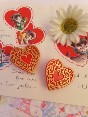 画像1: Carving Heart Pin