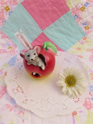 画像1: Apple Mouse Toothpick Holder