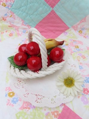 画像1: Ceramic Fruit Basket