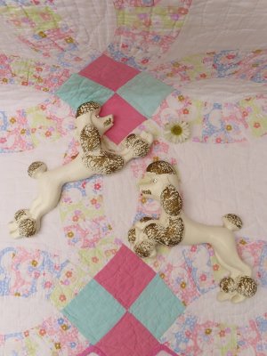 画像1: White Chalk Poodle Pair 