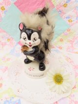 Message Skunk Figurine