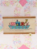Gravel Boat Animal Wall Hanging
