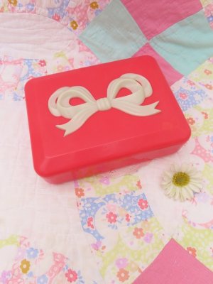 画像1: Max factor Bow Plastic Box 
