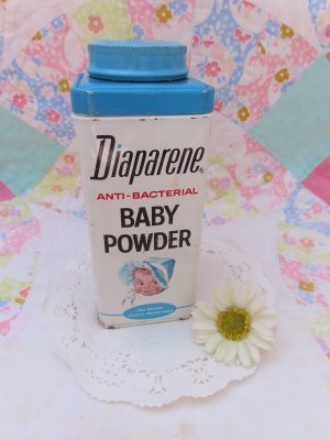 画像1: Diaparene Baby Powder Can