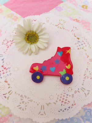 画像1: Red Roller Skate Brooch