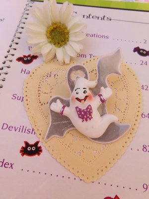 画像1: Purple Bow Ghost Plastic Pin