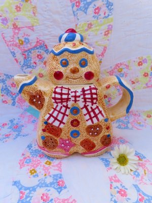 画像1: Gingerbread Tea Pot