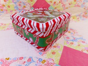 画像6: Gingerbread Town Can Box 