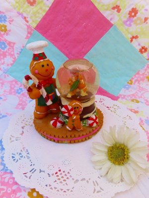 画像1: Gingerbread Mini Snowdome 
