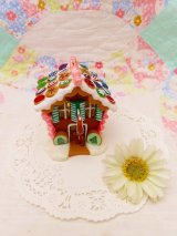 2007 Hallmark Gingerbread House