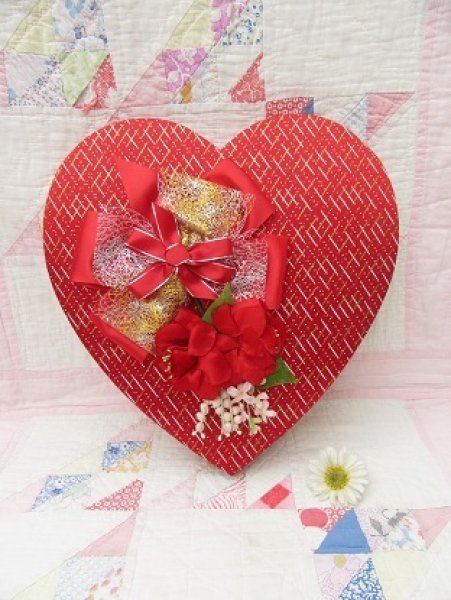 画像1: Cloth Flower Valentine Candy Box (1)