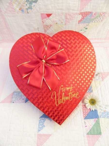 画像1: To my Valentine Candy Box B (1)