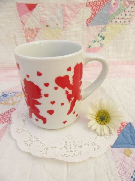 画像1: Valentine Cupid Mug B (1)