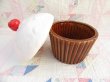 画像8: Cherry Top Cupcake Cookie Jar (8)