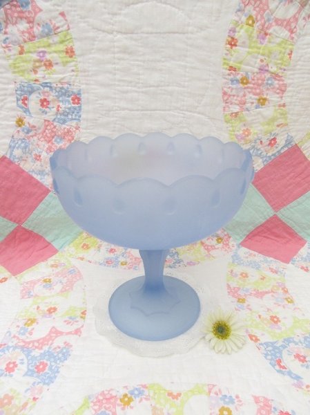 画像1: Large Compote Frosted Glass Blue (1)