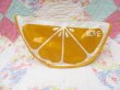 画像2: Lemon Vinyl Zip Pouch (2)