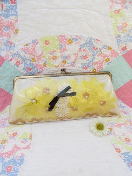 画像1: Yellow Flower Clutch Purse (1)