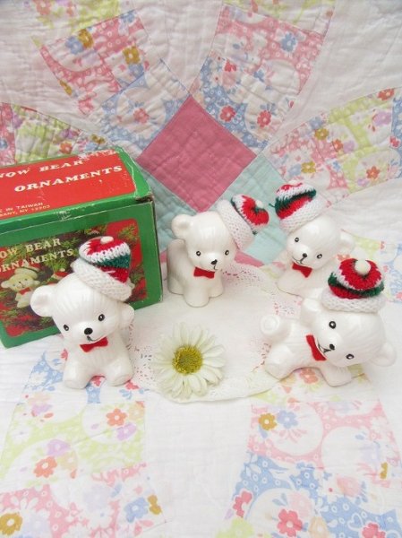 画像1: Snow Bear Ornaments Figurine (1)