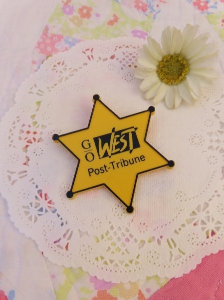 画像1: Go West Pin Button (1)