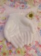 画像1: AVON Milk Glass Hand Dish (1)