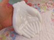 画像2: AVON Milk Glass Hand Dish (2)