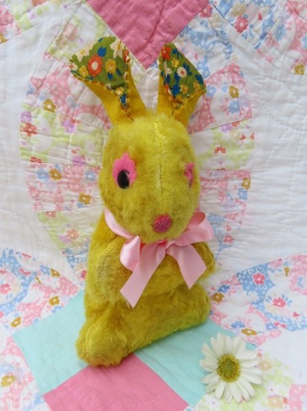画像1: 70's Stand Bunny Yellow (1)