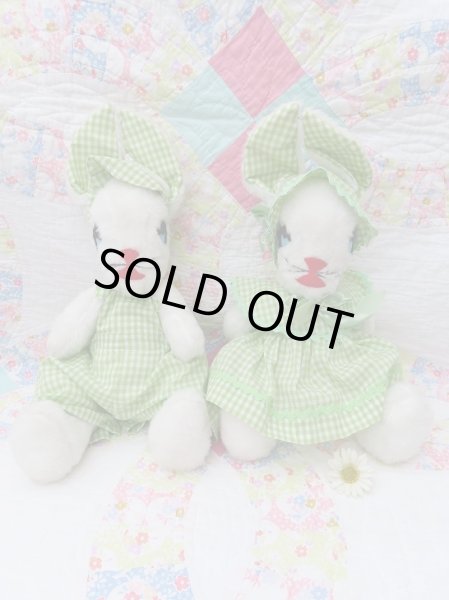 画像1: Green Gingham Dress Bunnies  (1)