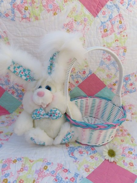 画像1: Giggle Bunny Easter Basket Green (1)