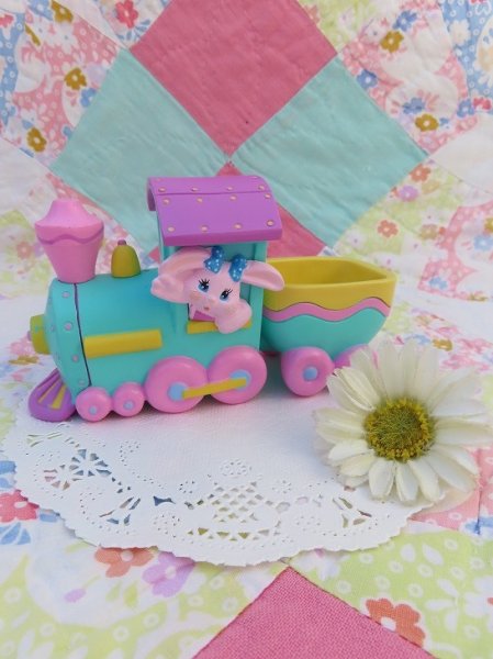 画像1: 1993 Crayola Bunny Train  (1)