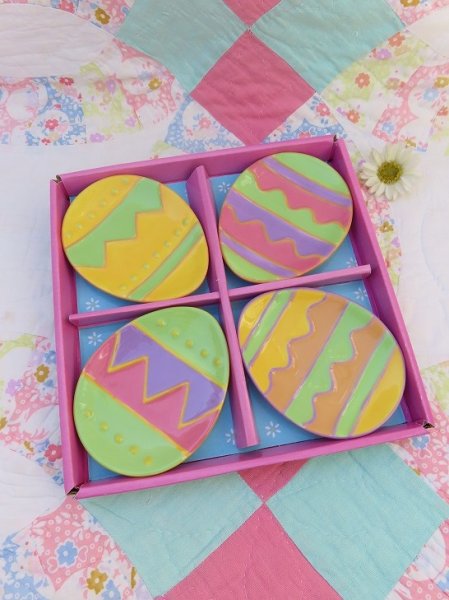 画像1: 4 Easter Egg Plate Set (1)