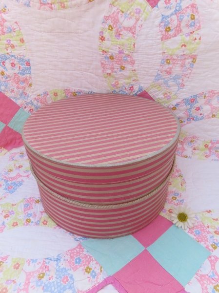 画像1: Pink×White Stripe Hat Box (1)